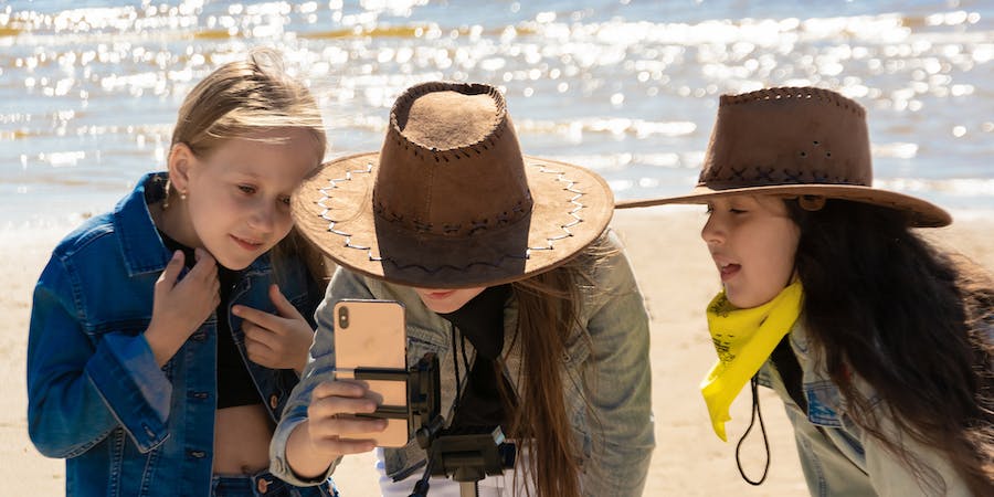 5 Phone Tripods That Will up Your Camera Game