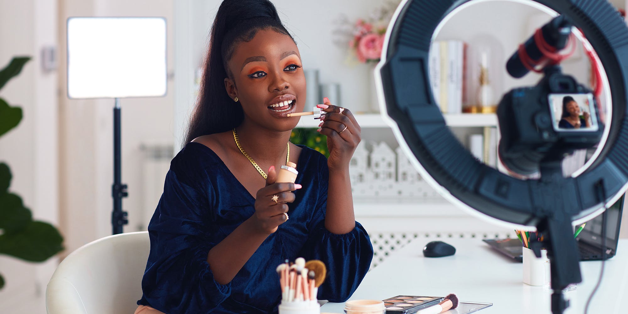 Here Are the 5 Best Content Creator Kits for YouTubers in 2023