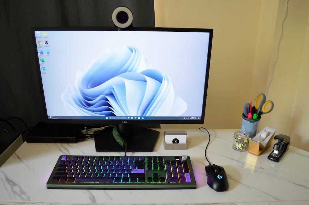 gmmk pro - view of the gmmk 3 pro he keyboard on a desk