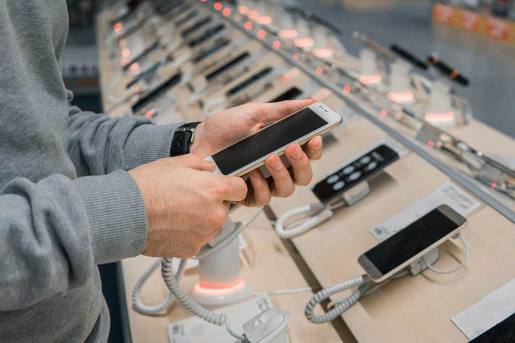 3 signs it might actually be time to replace your phone
