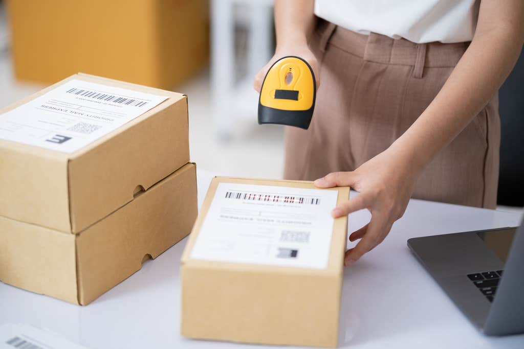 How to ship online orders more sustainably