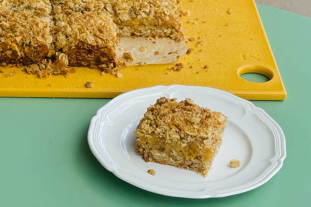 Pawpaw coconut crumble bars