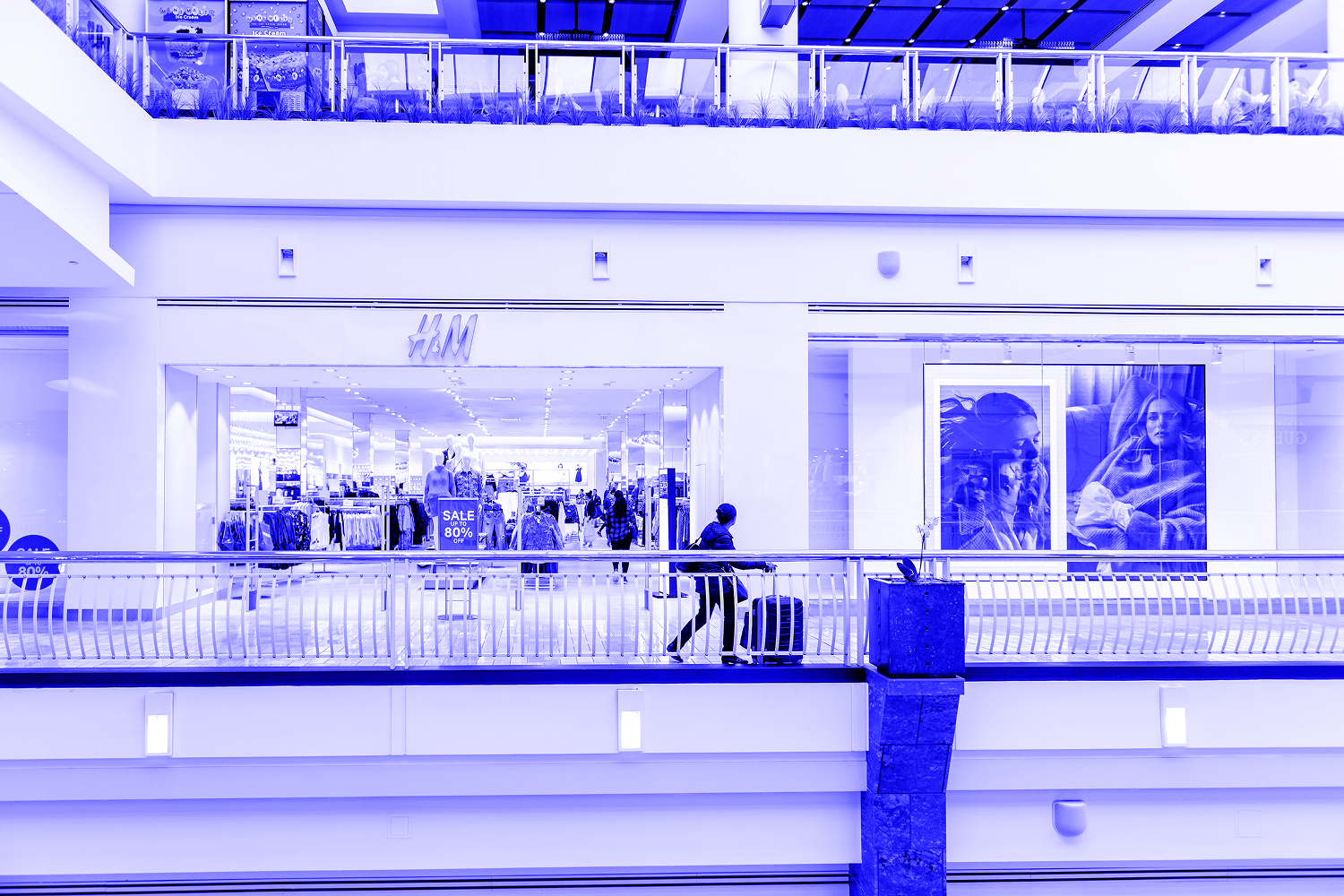 H&M in mall